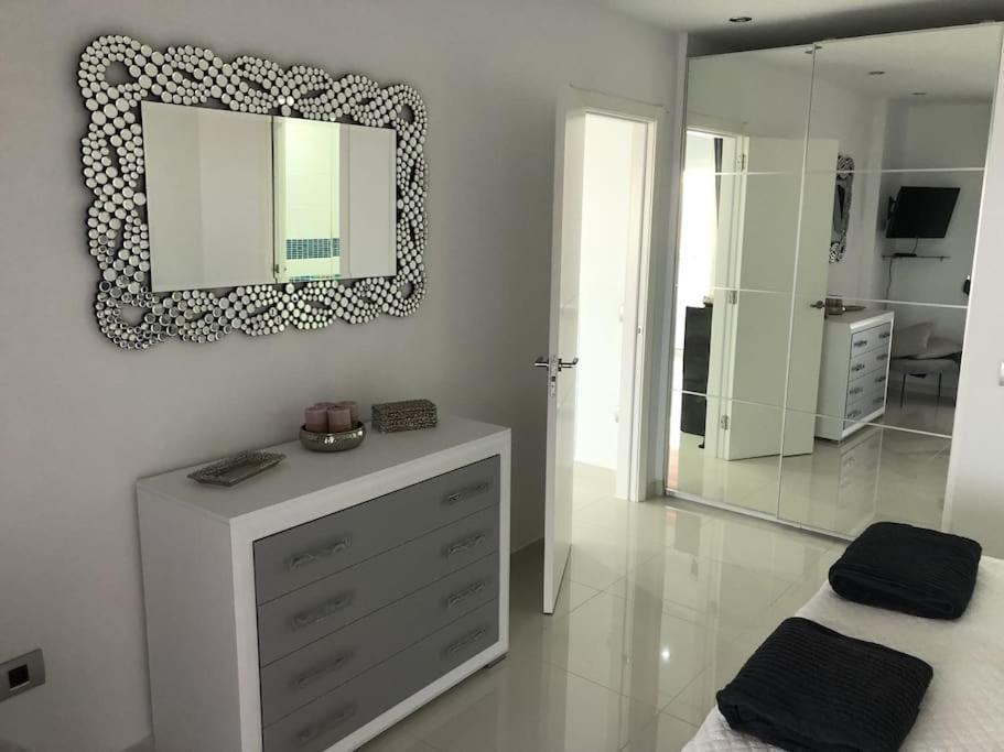 אדחה Apartamento Con Impresionantes Vistas Y Piscina מראה חיצוני תמונה