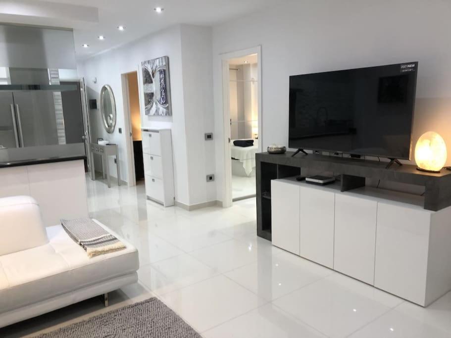 אדחה Apartamento Con Impresionantes Vistas Y Piscina מראה חיצוני תמונה